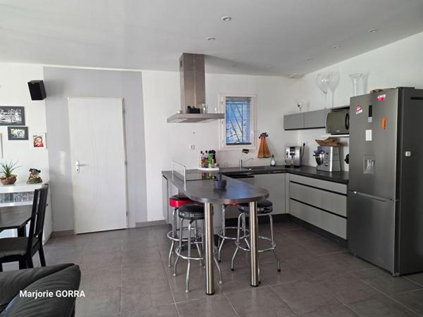 NANS LES PINS VILLA T4 SUR 1000 M²
