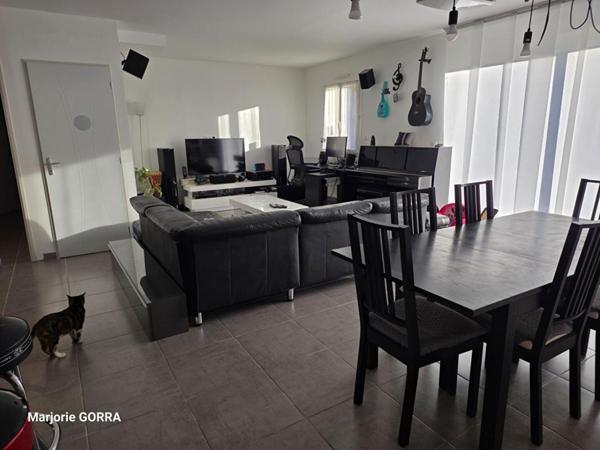 NANS LES PINS VILLA T4 SUR 1000 M²