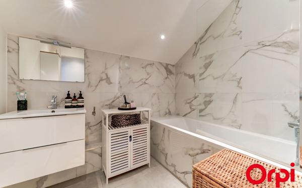 Appartement à vendre    3 pièces • 65 m2 Lyon 5