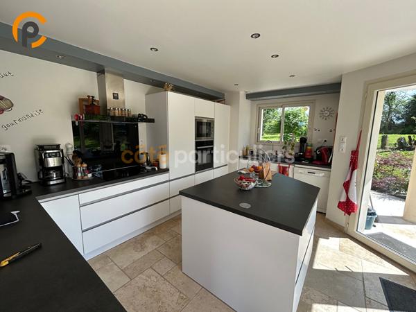 Vente
                Maison182 m² - 7 Pièces -
                    SAINT AMAND MONTROND (18200)