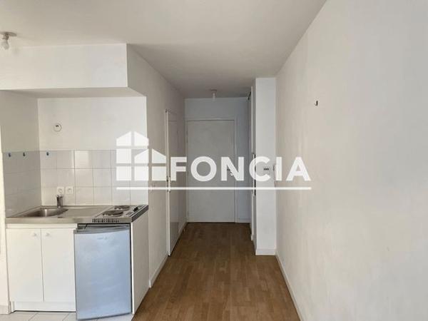 Location Studio 22.87 m² - BOITE N° 25 Paris 75018