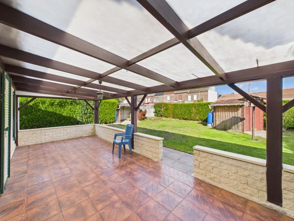 Maison
         4 pièces
        - 91 m² 225 000 €*
