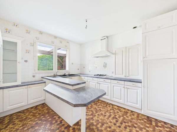 Maison
         4 pièces
        - 91 m² 225 000 €*