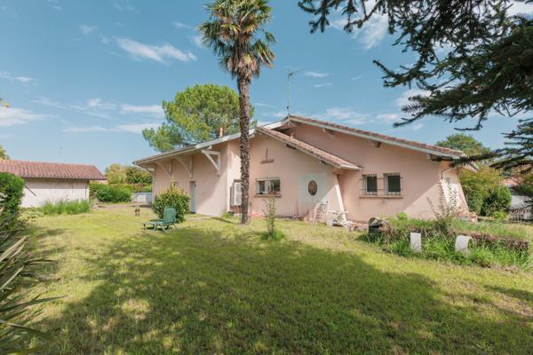 VILLA DE PLAIN-PIED PROCHE DU CENTRE D’ANGRESSE