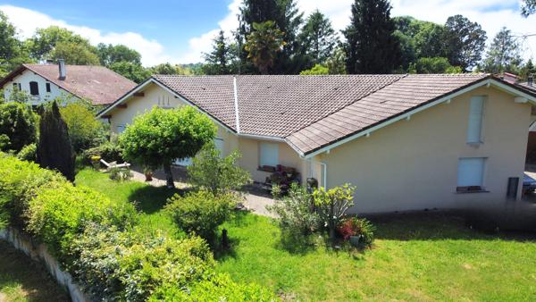 VILLA DE PLAIN-PIED PROCHE DU CENTRE D’ANGRESSE