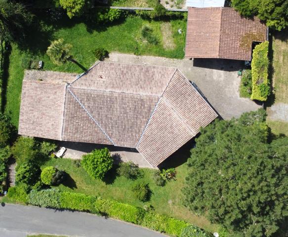VILLA DE PLAIN-PIED PROCHE DU CENTRE D’ANGRESSE