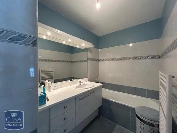 Appartement à louer 3 pièces 63.42m² Caluire-et-Cuire (69300)