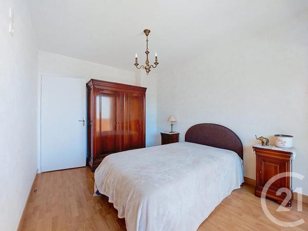 Appartement T3 à vendre  3 pièces - 74,56 m 2   CHOLET  - 49