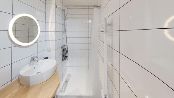 Chambre meublée en colocation (Proche ESA)