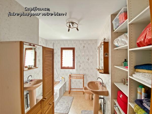 BELMONT DE LA LOIRE 42670, Maison à vendre 5 pièces, 151 m², 4 chambres, dépendances, Etang, sur terrain de 5179 m²