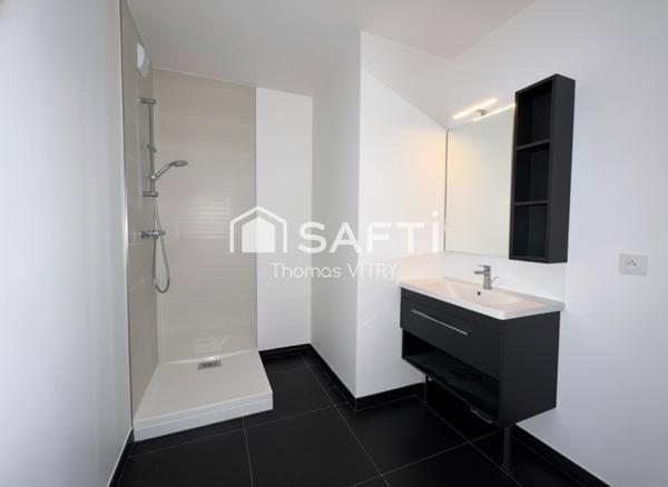 Appartement lumineux, terrasse, haut de gamme.