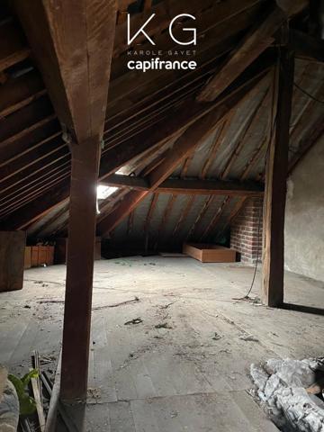 Deauville proche place Morny, immeuble de caractère à rénover, appartement 86 m2 et local commercial à vendre