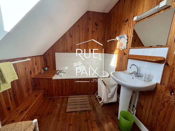 86100 CHATELLERAULT Maison Chatellerault 8 pièce(s) 210 m2