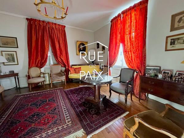 86100 CHATELLERAULT Maison Chatellerault 8 pièce(s) 210 m2