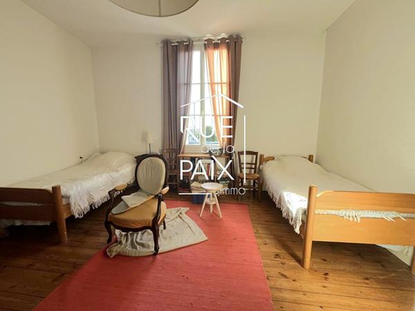 86100 CHATELLERAULT Maison Chatellerault 8 pièce(s) 210 m2