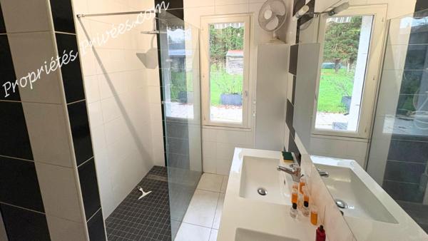 Maison Monthou Sur Bievre 10 pièce(s) 135 m2