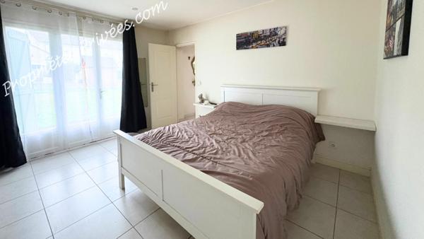 Maison Monthou Sur Bievre 10 pièce(s) 135 m2