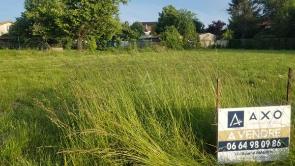 Terrain à bâtir 620 m²  7 minutes à pied château !