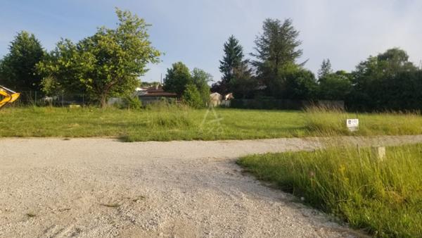Terrain à bâtir 620 m²  7 minutes à pied château !