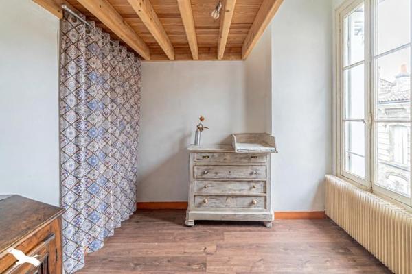 Appartement 340 000 € Bordeaux 4 p 70,4 m² DPE C