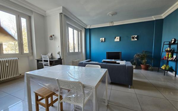 Appartement à vendre    3 pièces • 71,52 m2 Saint-Étienne