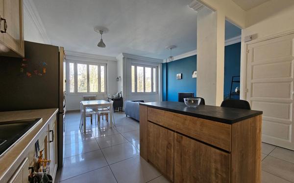 Appartement à vendre    3 pièces • 71,52 m2 Saint-Étienne