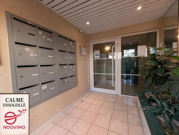 Appartement T3 Dernier Étage – Terrasse Sud, Garage & Parc Arboré – Calme à Deux Pas du Centre de Vannes