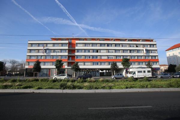 INVESTISSEMENT LOCATIF – CHEVILLY-LARUE – Résidence d'Affaires Adonis Paris Sud *** - 6.2% de rentabilité