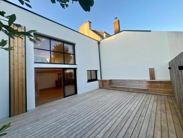 Maison neuve entièrement refaite et repensé, classement énergetique B, pompe à chaleur.