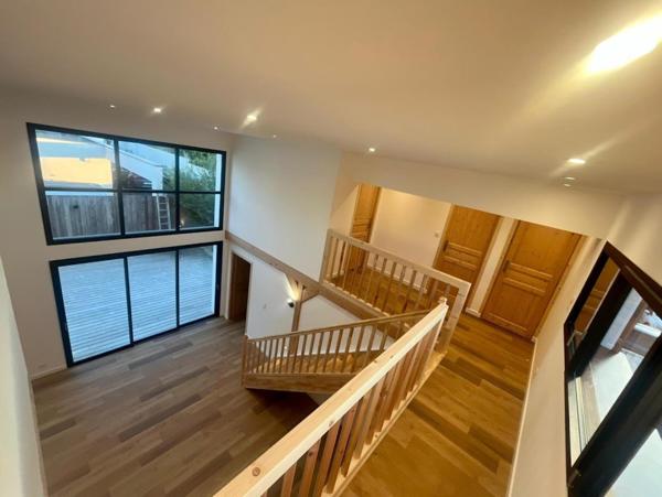 Maison neuve entièrement refaite et repensé, classement énergetique B, pompe à chaleur.