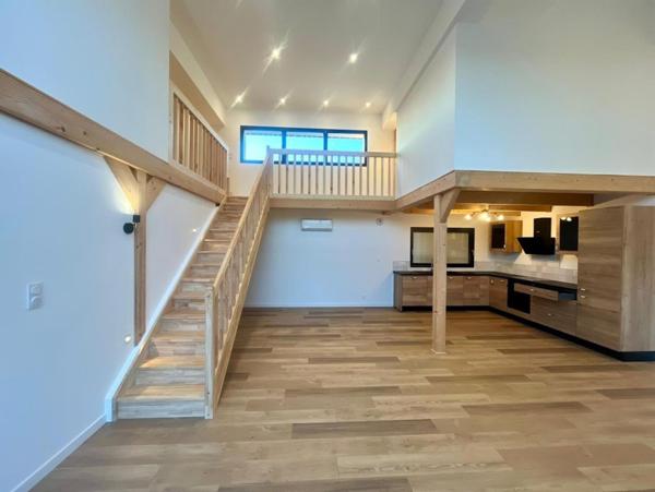 Maison neuve entièrement refaite et repensé, classement énergetique B, pompe à chaleur.