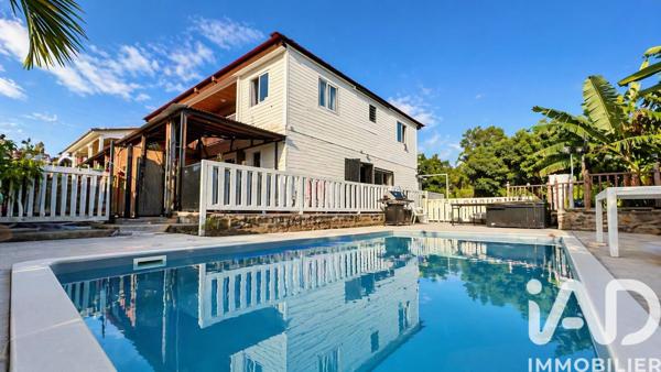 Maison à vendre 10 pièces 228 m² Saint-Pierre