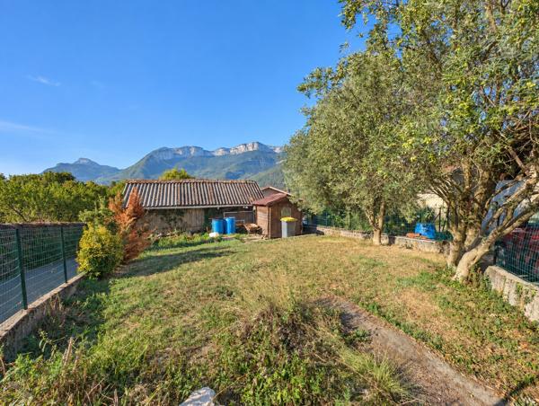 Maison
         3 pièces
        - 105 m² Exclusivité 310 000 € *