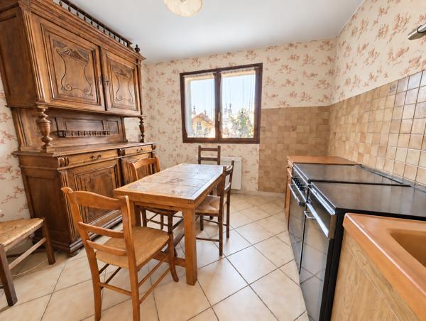 Maison
         3 pièces
        - 105 m² Exclusivité 310 000 € *