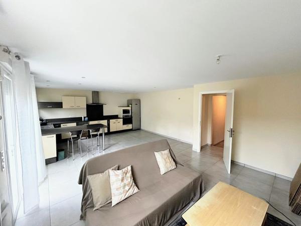 Vente                                                      Maison
                        
                     4 pièces                      150 m2                     à Bages