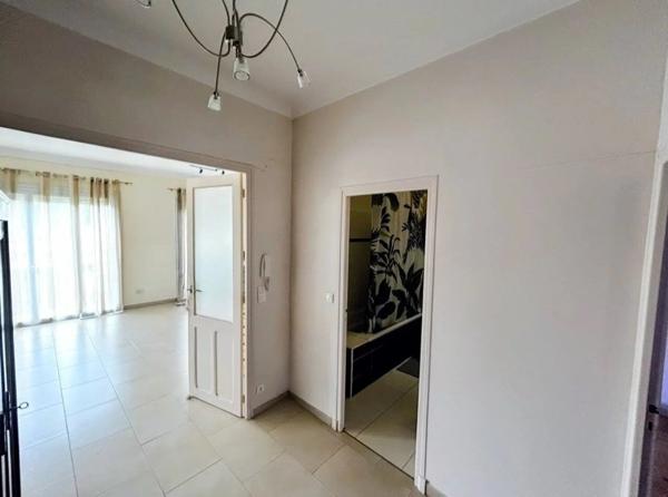 Vente                                                      Maison
                        
                     4 pièces                      150 m2                     à Bages