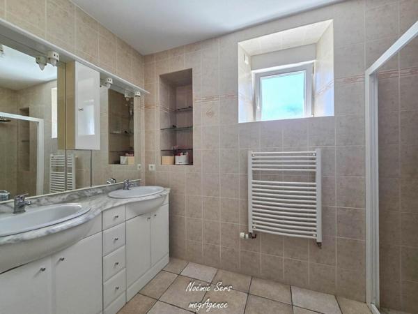 Maison à TOUTLEMONDE, 49360 - 4 pièces 95m²