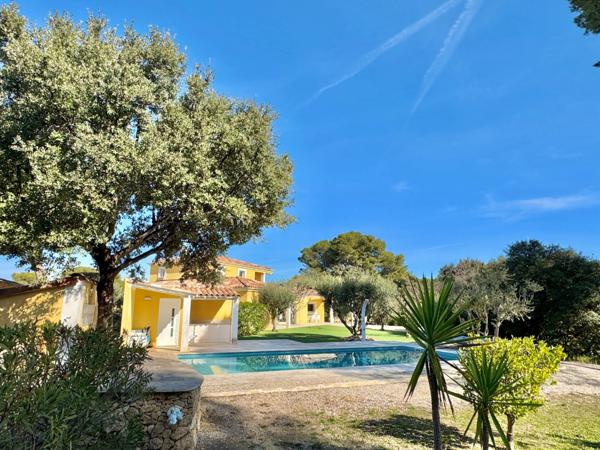 Villa de prestige HORIZON sur les hauteurs de CORNILLON CONFOUX (13)