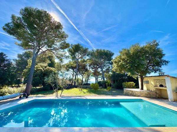 Villa de prestige HORIZON sur les hauteurs de CORNILLON CONFOUX (13)