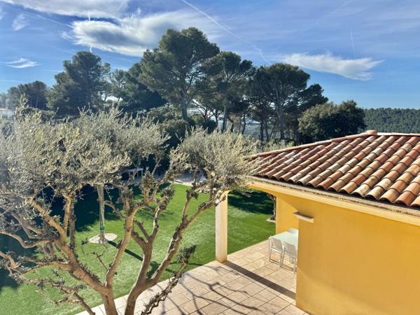 Villa de prestige HORIZON sur les hauteurs de CORNILLON CONFOUX (13)