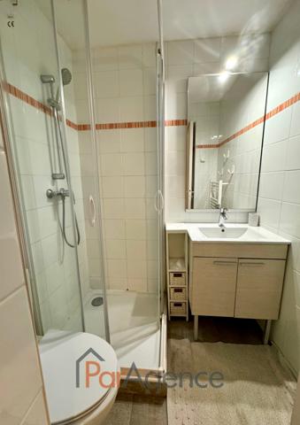 40 m plage du Bureau 150 m centre-ville STUDIO CABINE GRANDE