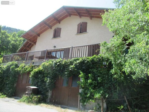 Achat - Maison Saint-Clément-sur-Durance 05600 7 pièces 157 m 2 560 m 2