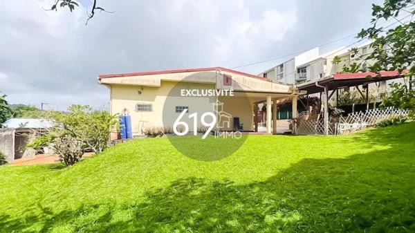 Maison avec grand jardin garage dépendance