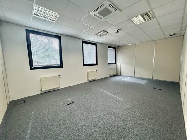 BUREAUX à LOUER de 862 m²