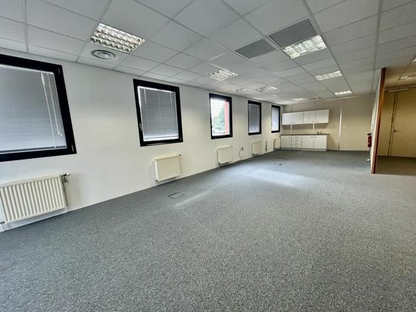 BUREAUX à LOUER de 862 m²