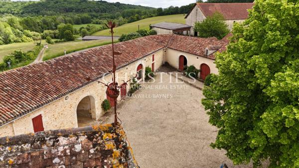Un domaine de caractère au cœur de la Dordogne, entre Bergerac et Périgueux