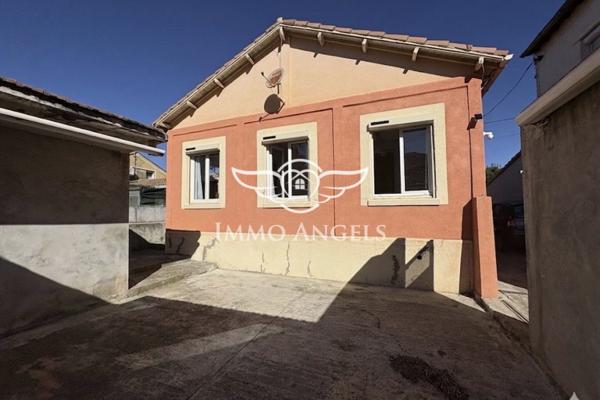 AIGUERELLES-MAISON A RENOVER AVEC 60 M2 D'ANNEXES SUR UN TERRAIN ARBORE DE 640M2