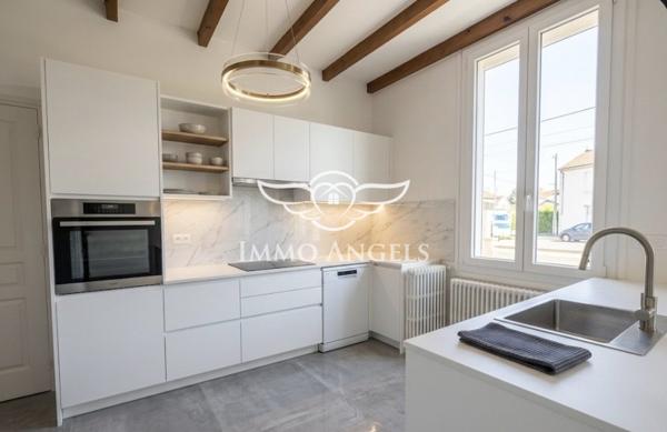 AIGUERELLES-MAISON A RENOVER AVEC 60 M2 D'ANNEXES SUR UN TERRAIN ARBORE DE 640M2