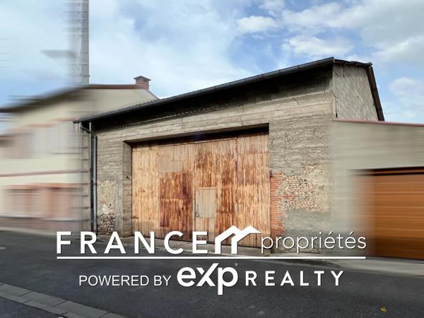 Entrepôt de 300 m² - Centre de Carbonne