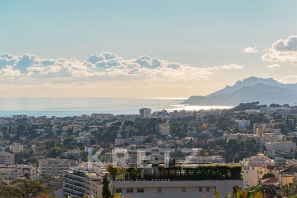 Magnifique appartement 3 pièces – Vue mer panoramique & terrasse de 70 m² comme un jardin privé